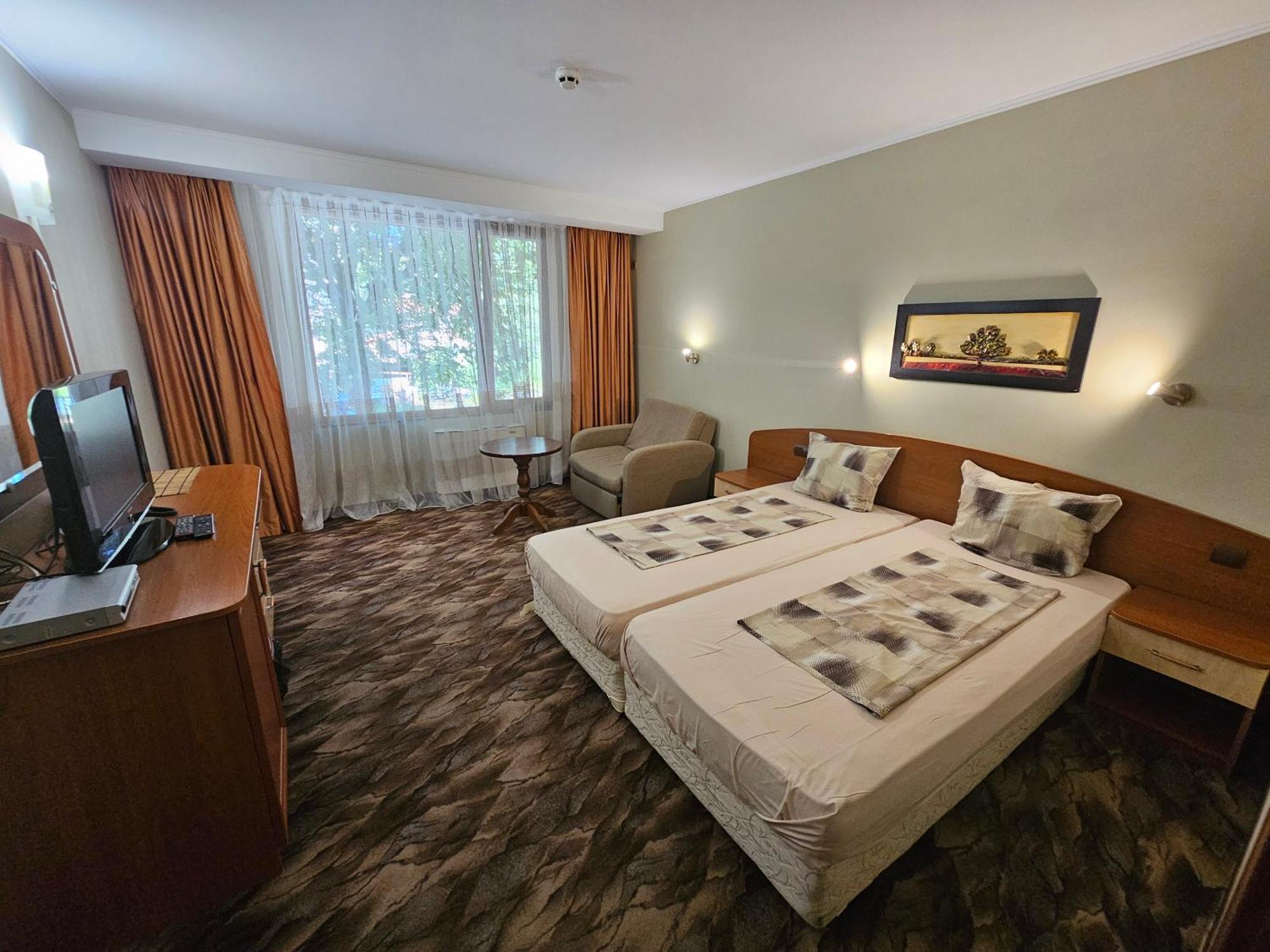 Family Hotel Jeri Велинград Екстериор снимка
