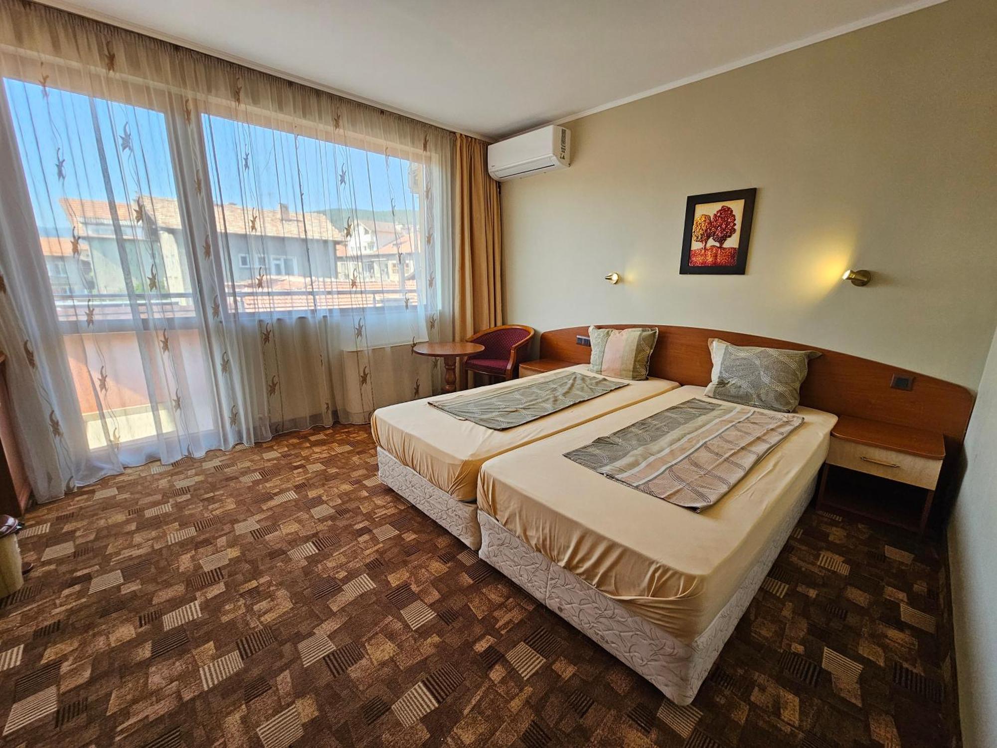 Family Hotel Jeri Велинград Екстериор снимка