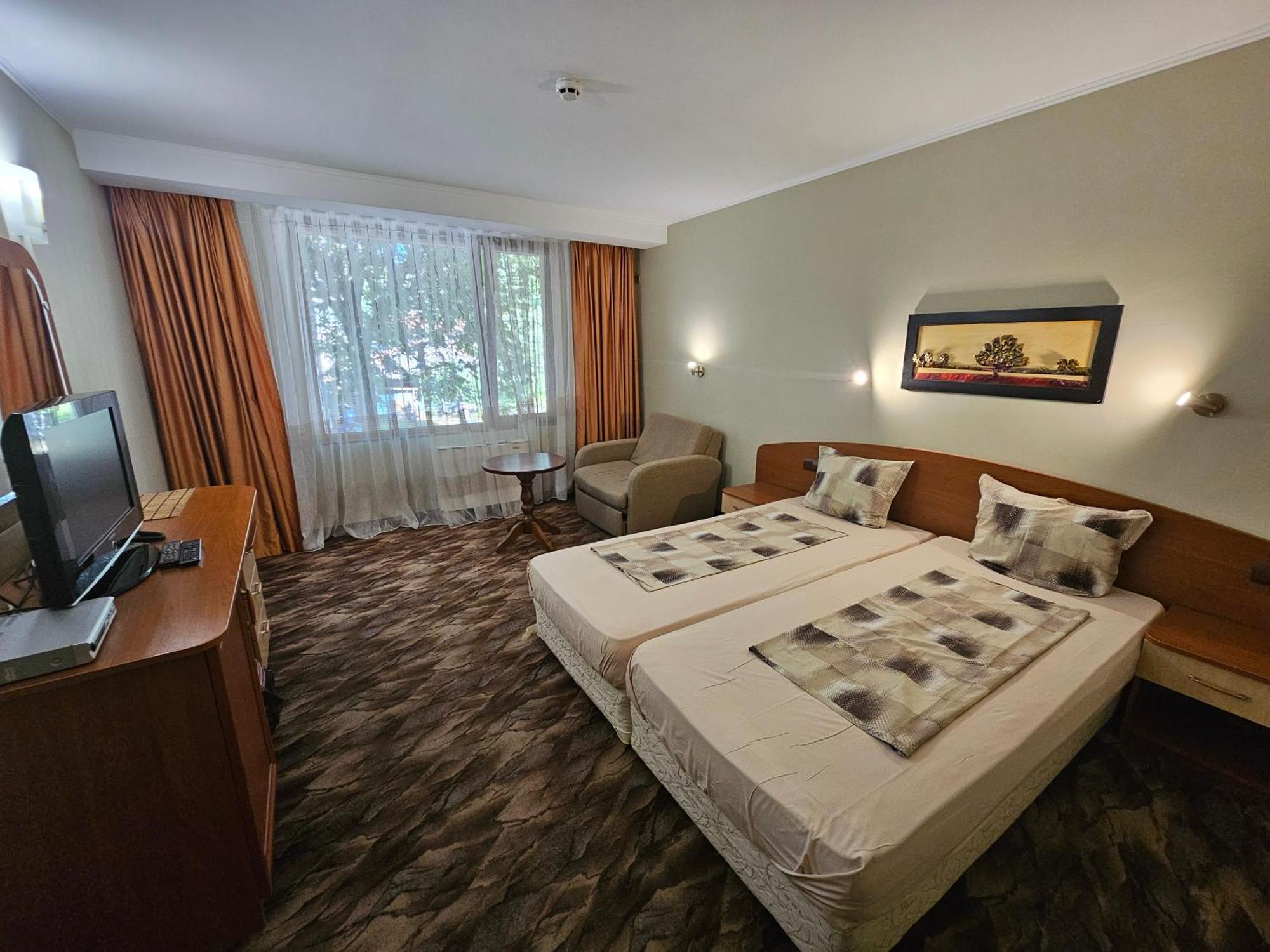 Family Hotel Jeri Велинград Екстериор снимка